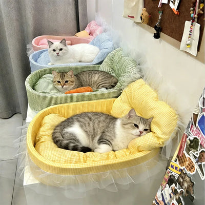 Divanetto Letto per Animali Domestici a Forma di Principessa con Bordo in Pizzo, Carino, per Tutte le Stagioni, Lavabile e Sfoderabile, Ovale in Morbido Peluche per Cani/Gatti di Piccola Taglia