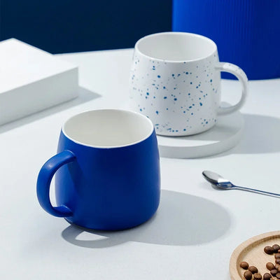 Tazza in ceramica blu con inchiostro a spruzzo dal design creativo da 500 ml Tazza da caffè Tazza da acqua per coppia Tazze per farina d'avena per colazione Tazza in porcellana Regalo per festival
