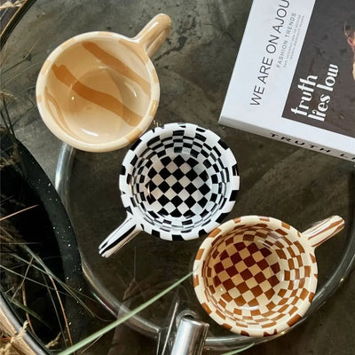Unique INS Ceramic Coffee Cup Hand Pinched Plaid Water Cups Heat-resistant U-shaped handle Irregular Chessboard Mugs Breakfast