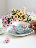 Bone China Coffee Cup Saucer Spoon Set Flower Tea Cups Set European Porcelain Cup and Saucer For Coffee Ceramic Cups Mugs Gift