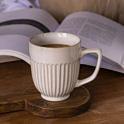 Tazza Vintage Tazza d'acqua in ceramica goffrata verticale semplice Tazza domestica in ceramica altamente estetica Tazza da coppia Tazza da caffè